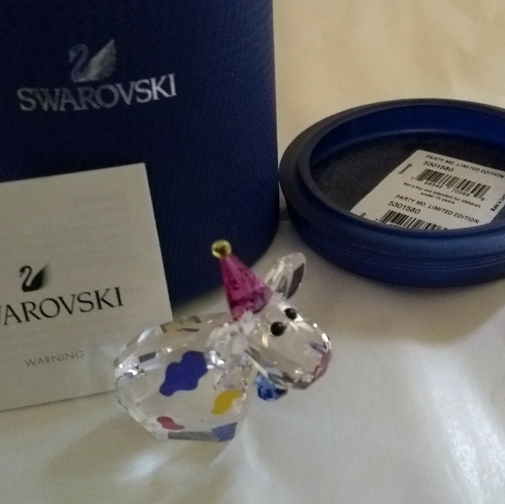 New Swarovski crystal party Mo limited edition 2018 w COA
